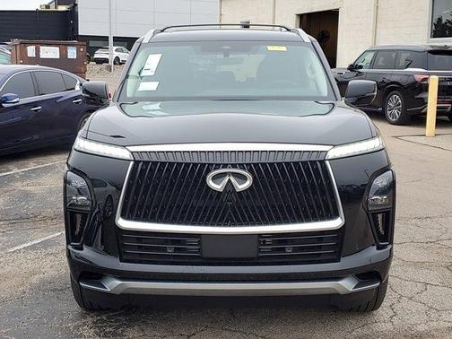 2025 INFINITI QX80 PURE