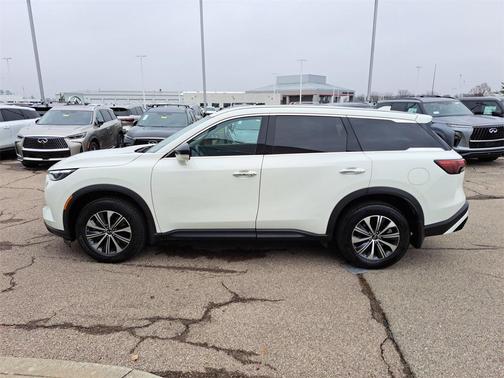 2023 INFINITI QX60 Pure