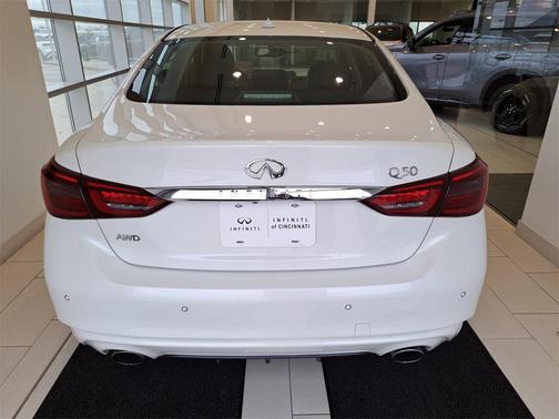2022 INFINITI Q50 LUXE