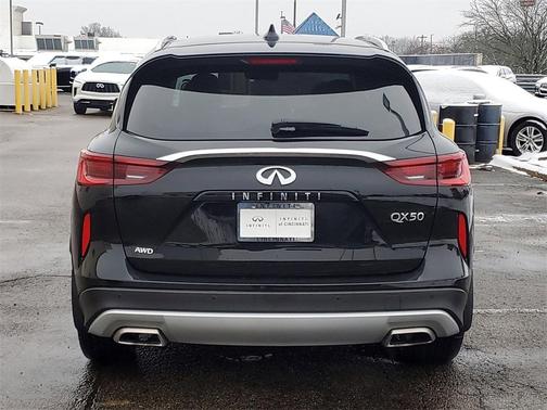 2023 INFINITI QX50 Luxe