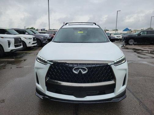 White 2027 INFINITI QX60