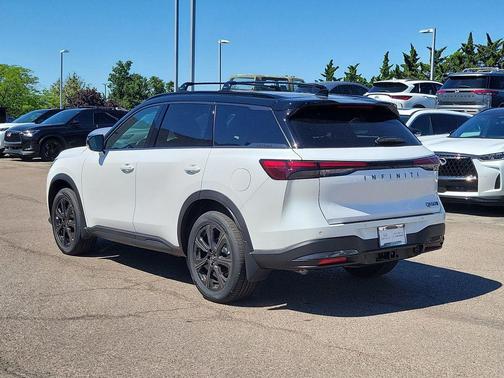 2t Rad Wht 2027 INFINITI QX60 AUTOGRAPH