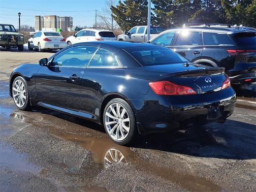 2009 INFINITI G37 