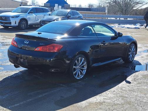 2009 INFINITI G37 