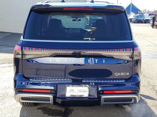 2025 INFINITI QX80 Luxe