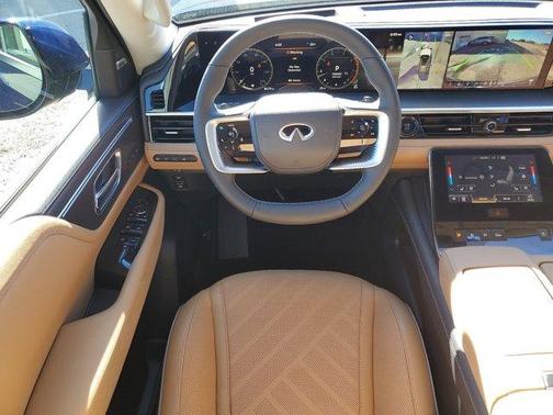 2025 INFINITI QX80 Luxe