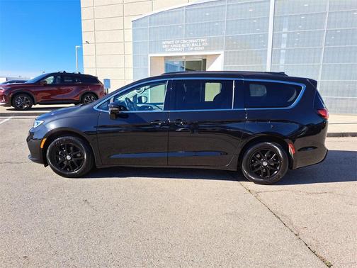 2021 Chrysler Pacifica Touring