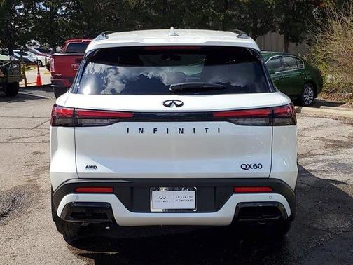 2025 INFINITI QX60 Luxe