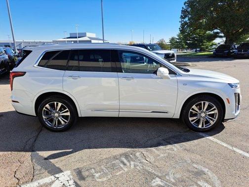 2023 Cadillac XT6 Premium Luxury AWD