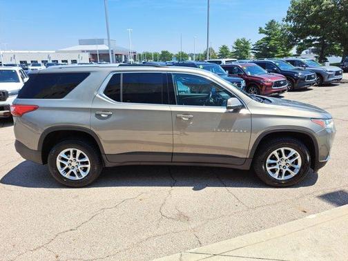 2018 Chevrolet Traverse LT Cloth
