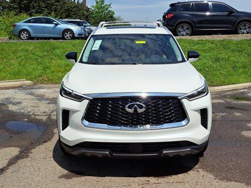2025 INFINITI QX60 SENSORY
