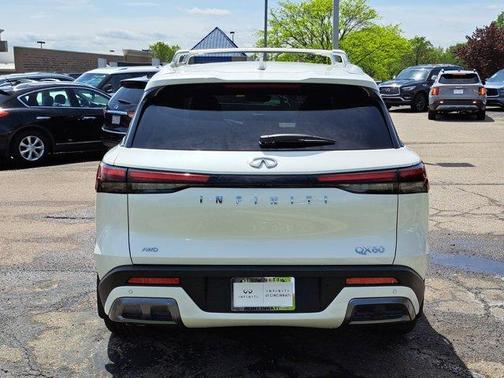 2025 INFINITI QX60 SENSORY