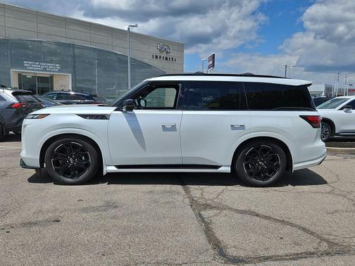Radiant White 2026 INFINITI QX80 SPORT