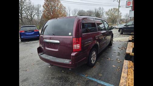 2008 Chrysler Town & Country Touring