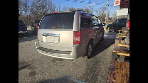 2008 Chrysler Town & Country Touring