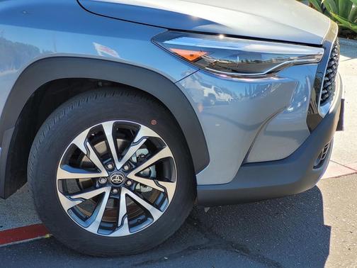 2023 Toyota Corolla Cross XLE