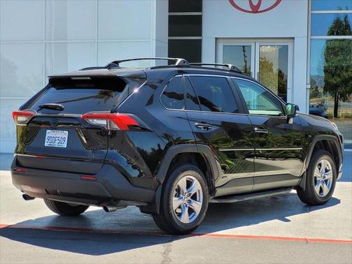 2022 Toyota RAV4 Hybrid LE