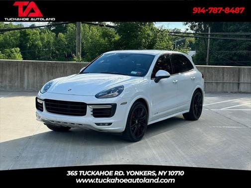 2016 Porsche Cayenne GTS