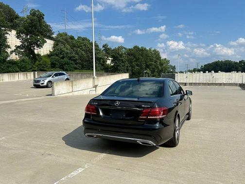 2016 Mercedes-Benz E-Class Luxury Sedan