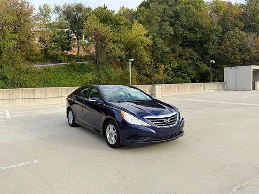 2014 Hyundai SONATA GLS