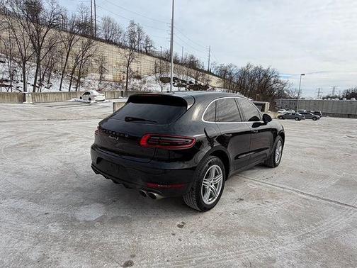 2016 Porsche Macan S