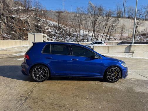 2019 Volkswagen Golf R 2.0T DSG