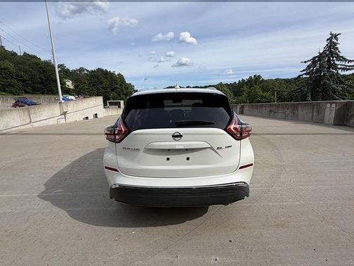 Pearl White 2017 Nissan Murano SL