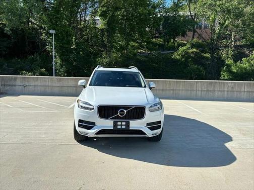 2019 Volvo XC90 T6 Momentum