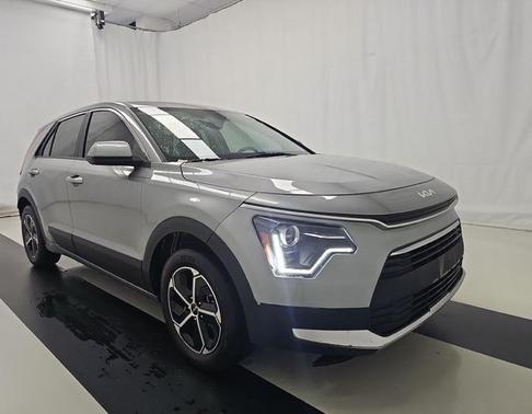 2024 Kia Niro LX