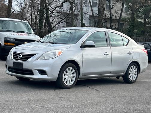 2014 Nissan Versa 1.6 SV