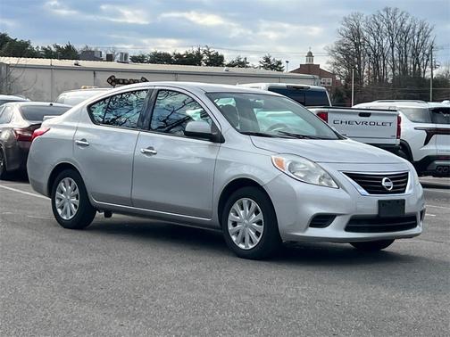 2014 Nissan Versa 1.6 SV