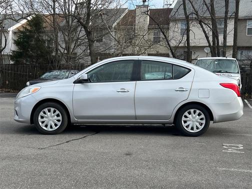 2014 Nissan Versa 1.6 SV