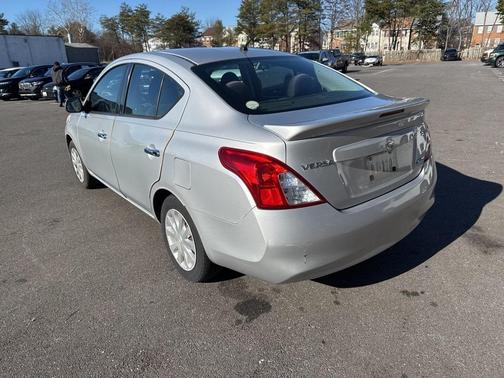 2014 Nissan Versa 1.6 SV