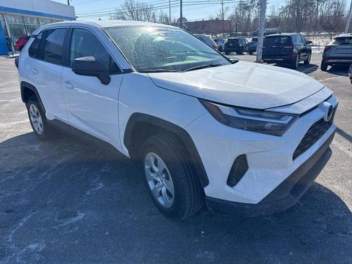 2024 Toyota RAV4 LE