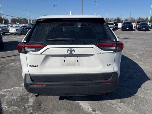 2024 Toyota RAV4 LE