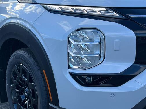 2026 Mitsubishi Outlander Trail Edition