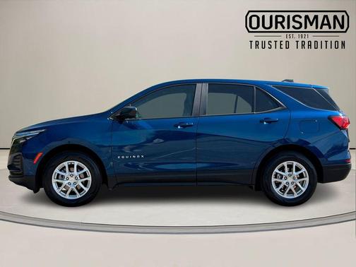 Blue 2022 Chevrolet Equinox LS