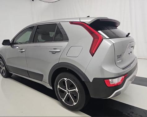 2024 Kia Niro LX
