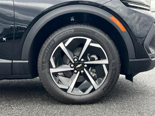 2026 Chevrolet Equinox EV LT 2