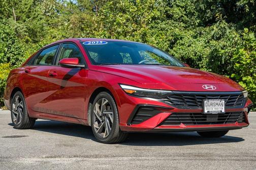 Red 2025 Hyundai ELANTRA SEL Convenience