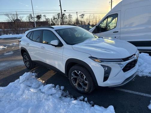 2024 Chevrolet Trax LT
