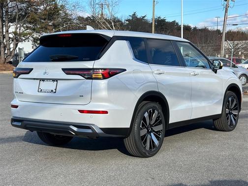 2026 Mitsubishi Outlander SE