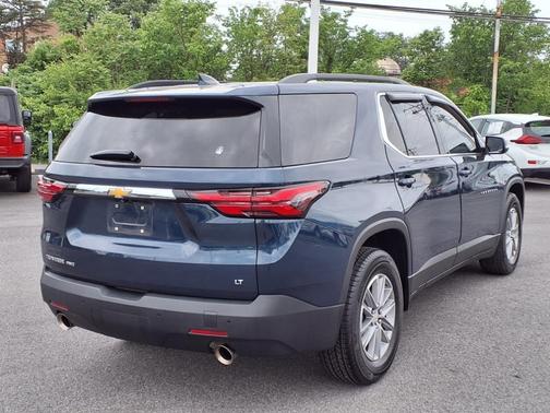 2022 Chevrolet Traverse LT Cloth