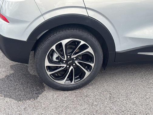 Silver 2022 Chevrolet Bolt EUV Premier