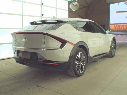 2023 Kia EV6 Wind