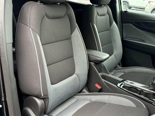 Mosaic Black Metallic 2026 Chevrolet Trailblazer LT