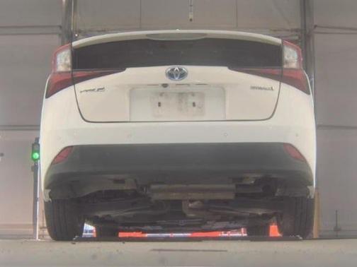 2022 Toyota Prius LE