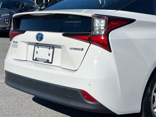 2022 Toyota Prius LE