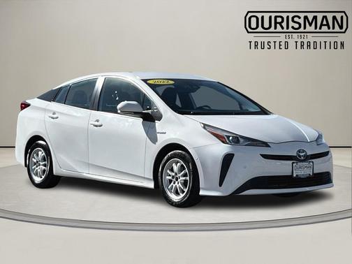 2022 Toyota Prius LE
