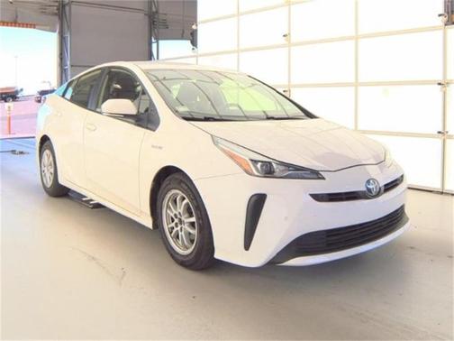 2022 Toyota Prius LE